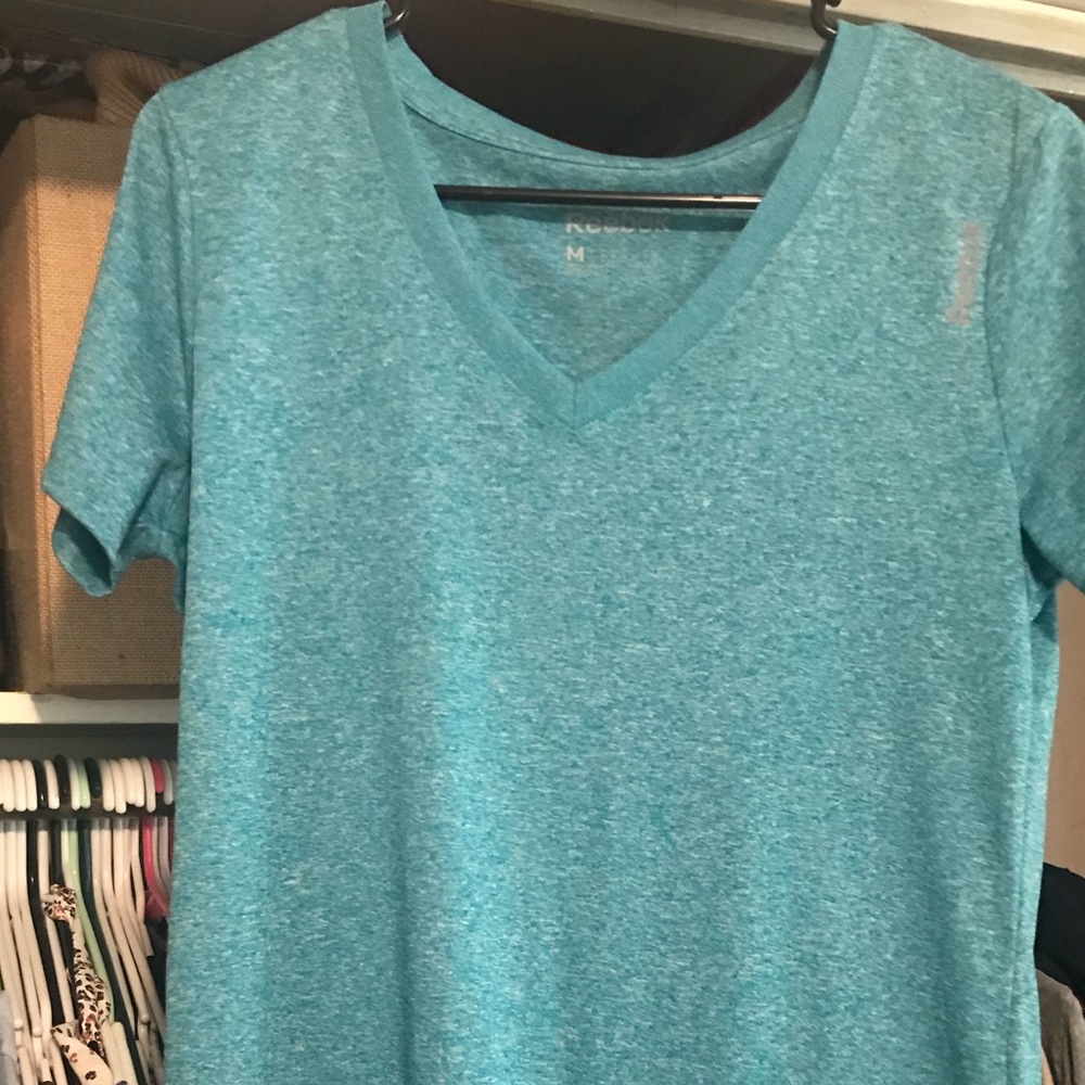 Reebok athletic Top
